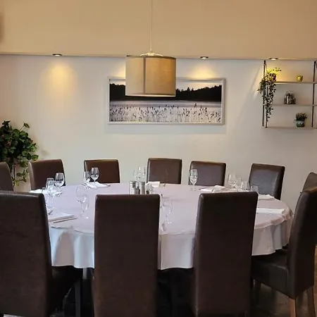 فندق مبيت وإفطار Sobe Na Josanici 3*