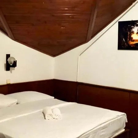 Sobe Na Josanici فندق مبيت وإفطار