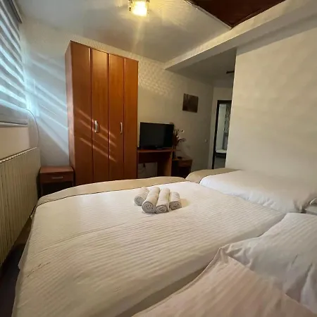 Sobe Na Josanici فندق مبيت وإفطار